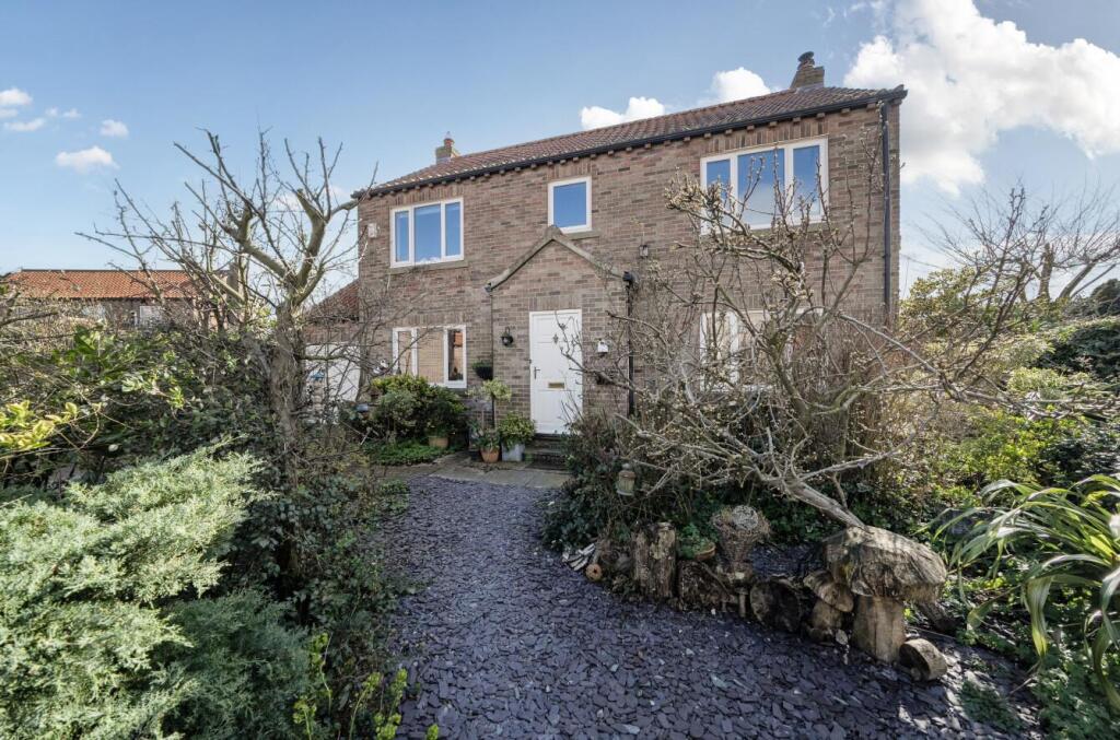 Main image of property: Maypole Gardens, Cawood,