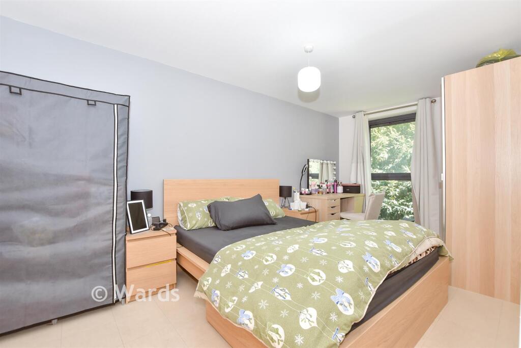 Apartment in Maidstone, Kent - More