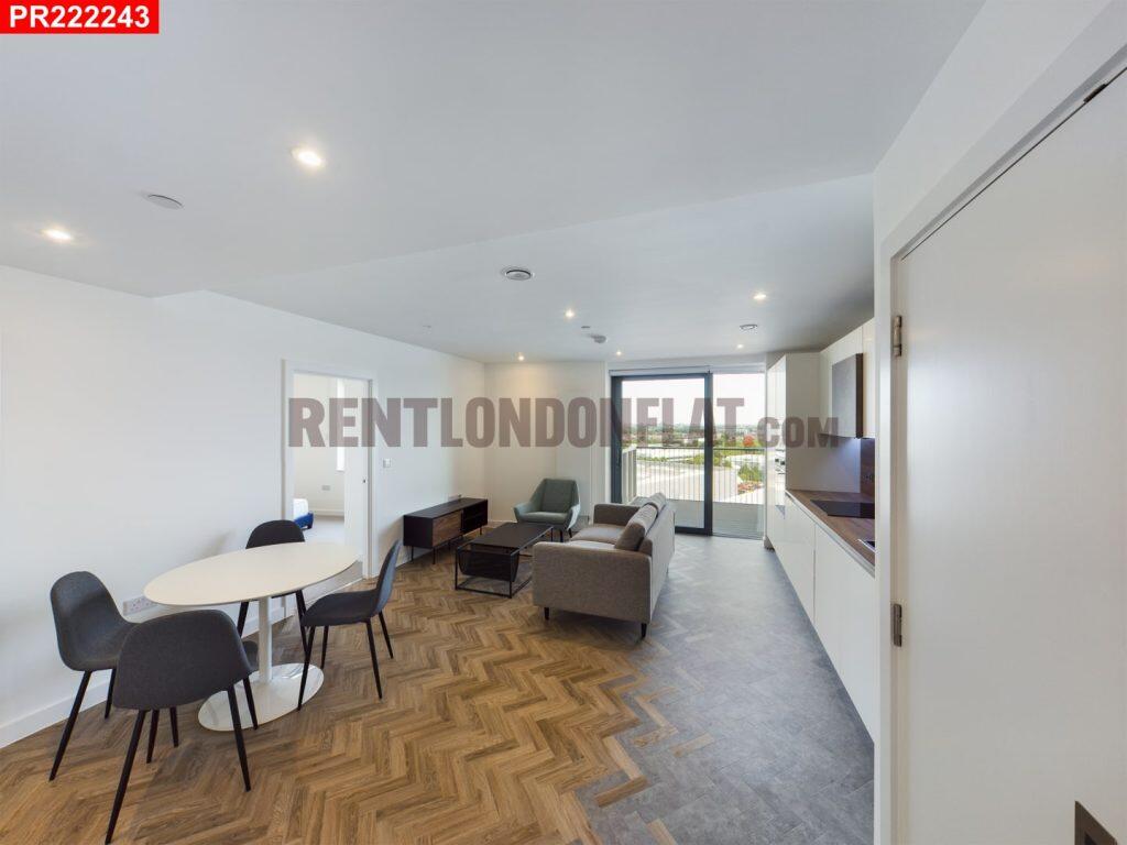 Main image of property: Bromley-by-Bow – 2 Bedrooms Flat