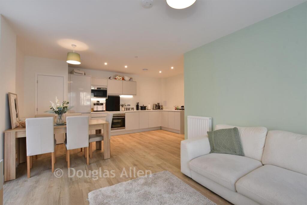 Main image of property: Luctons Close, Loughton, Essex