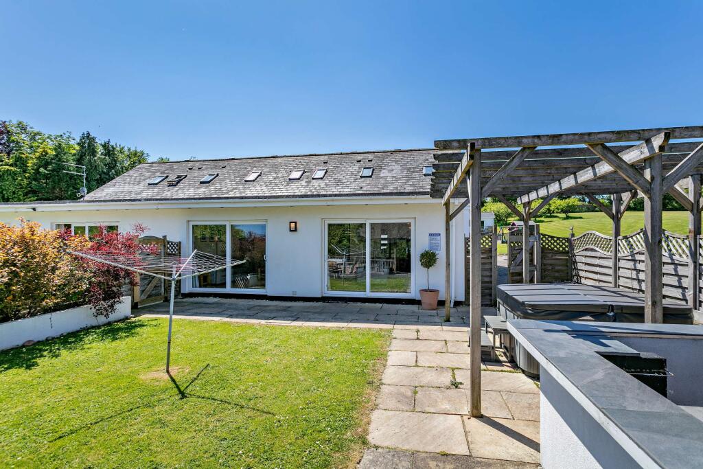 4-bed detached on Cheriton Bishop, Exeter, Devon, £475,000