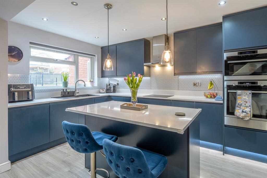 Bromley, Brierley Hill, DY5 4PJ photo 3