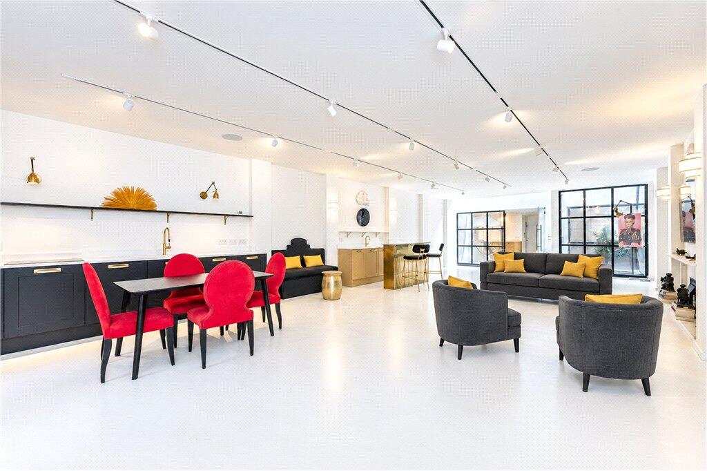 House in London, Kensington - View 3