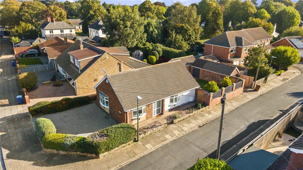 Main image of property: Pelham Avenue, Scartho, Grimsby, N E Lincs, DN33