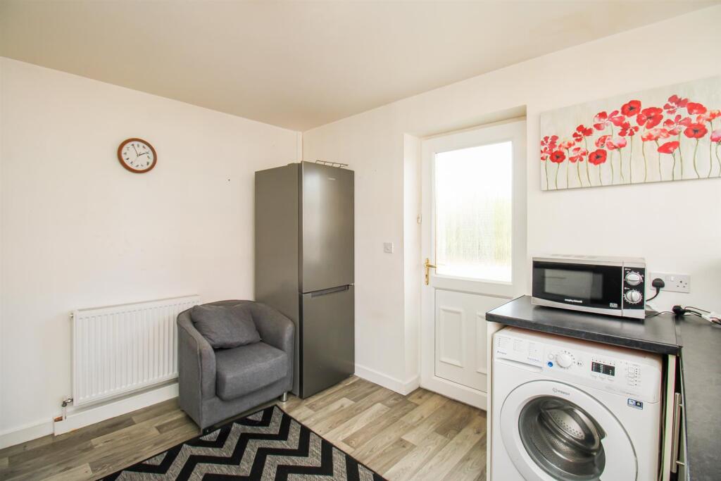 House in Wakefield, West Yorkshire - View 3