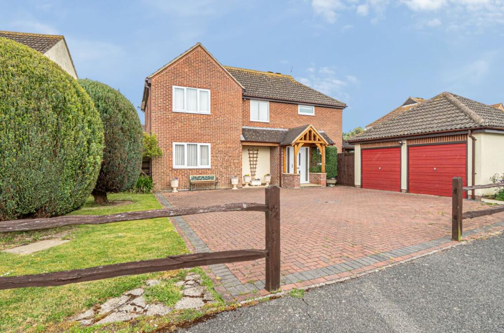 Main image of property: Blakemyle, Aldwick Felds, PO21
