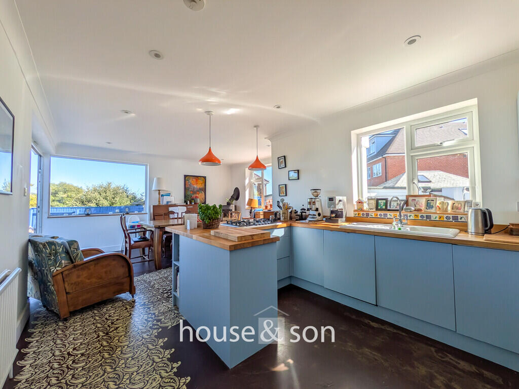 Hillcrest Road, Bournemouth photo 5