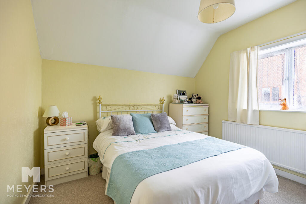Broadway Lane, Bournemouth, BH8 0AB – další