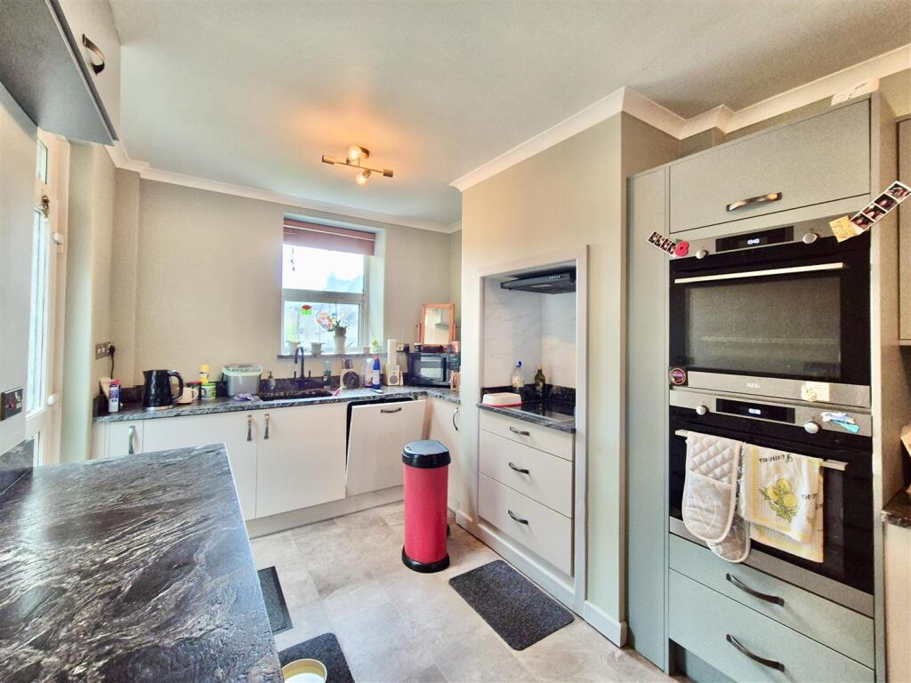 Wellington Road, Porthleven, Cornwall - View 5