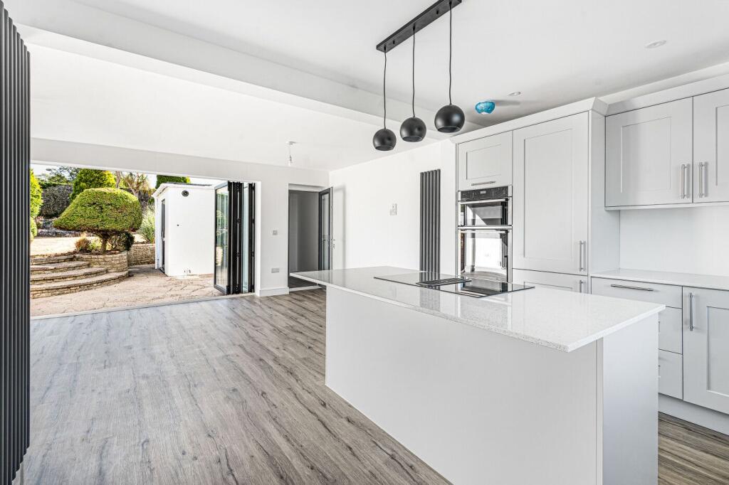 House in Torquay - More