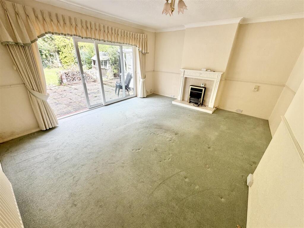 House in Solihull, Ulverley Green - View 3