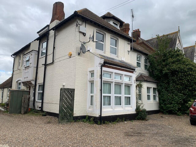 Main image of property: 26 London Road, Sittingbourne, Kent, ME10