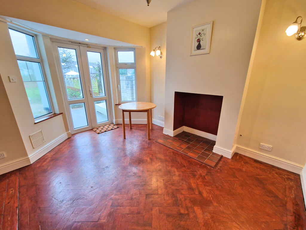 West Road, Nottage, Porthcawl, CF36 3SN photo 4