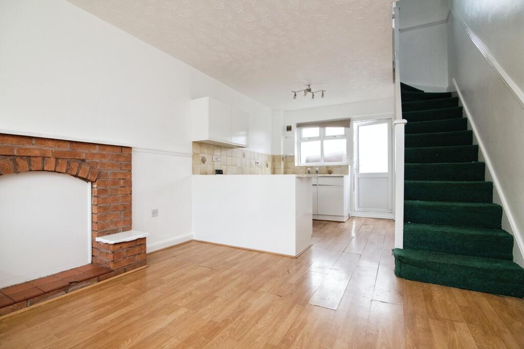 House in Sandwell, West Midlands - View 2