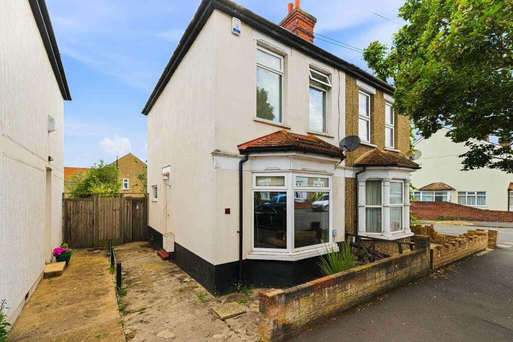 2-bed semi-detached on Globe Road, Hornchurch, RM11, £375,000