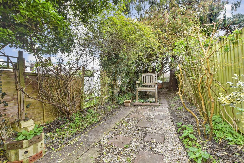 Ifield Road, West Green, Crawley, West Sussex photo 4