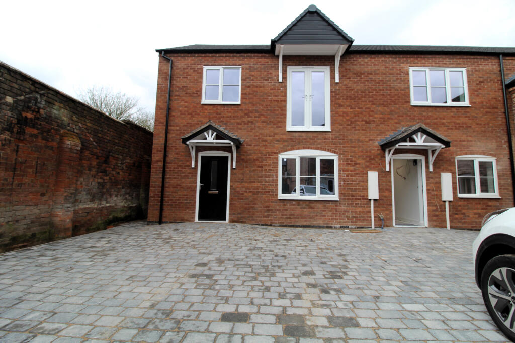 Main image of property: Stapenhill, DE15
