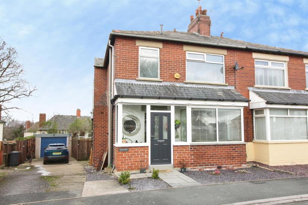 Main image of property: The Crescent, Halton, Leeds