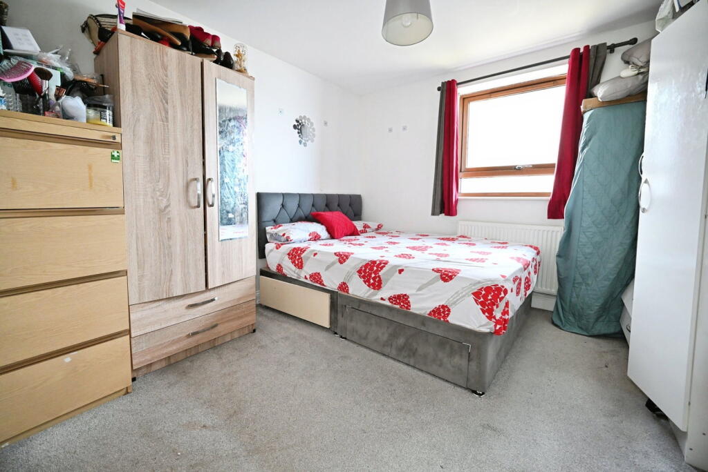 Apartment in Dartford, Swanscombe and Greenhithe - View 5
