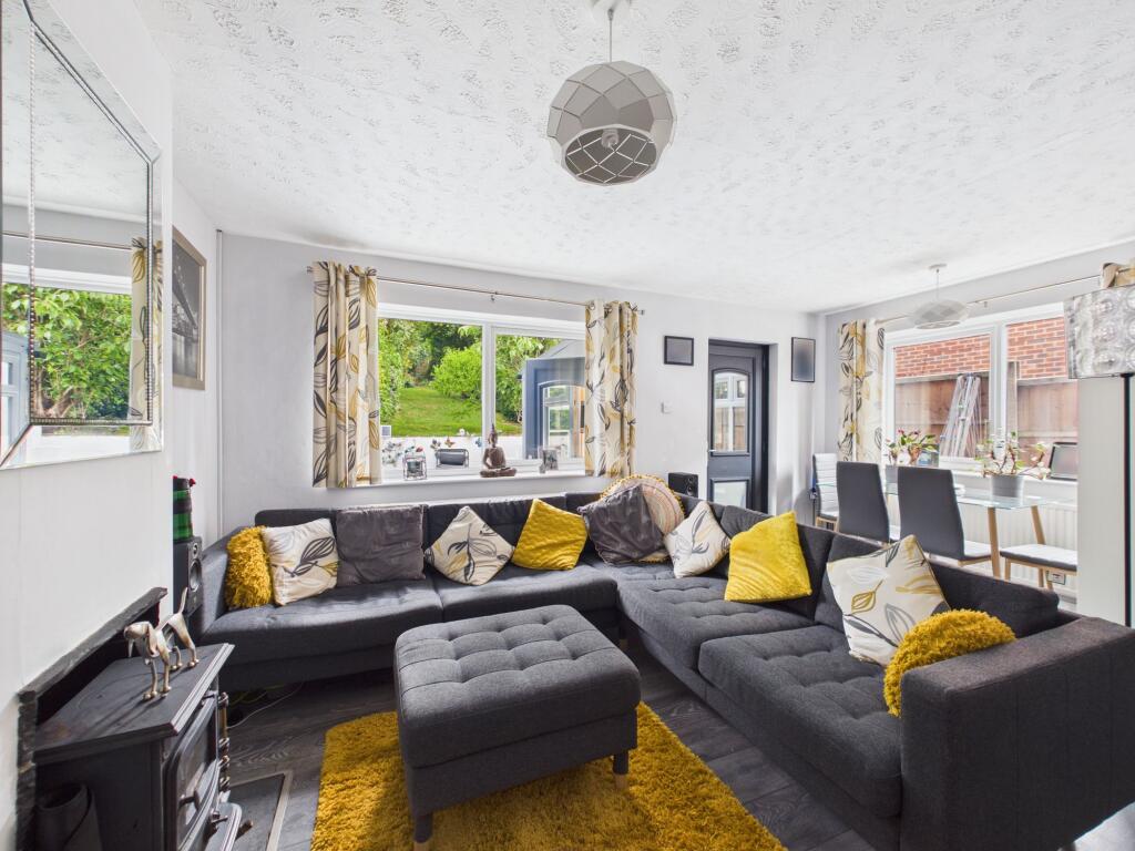 House in Nottingham, Woodthorpe - View 5
