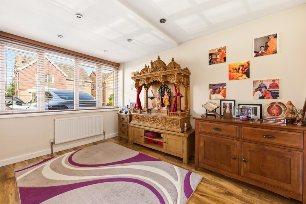 House in Hatfield, Hatfield Garden Village - More