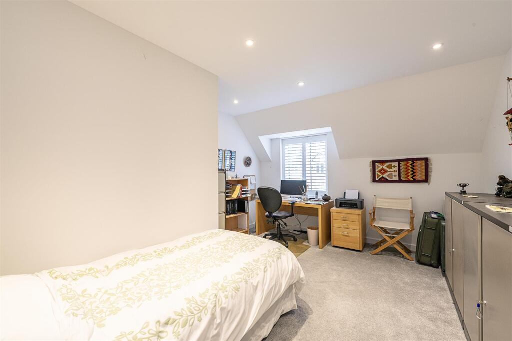 Additional image 9 of Gibbs Close, Harpenden