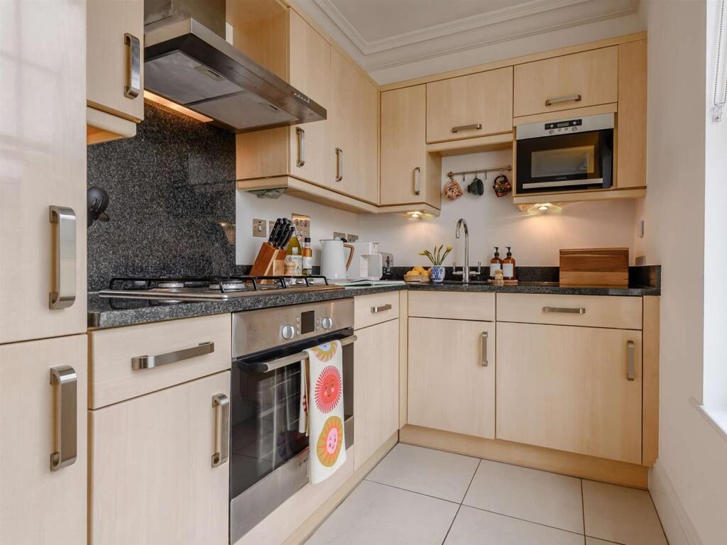 Apartment in Bath, Walcot - More
