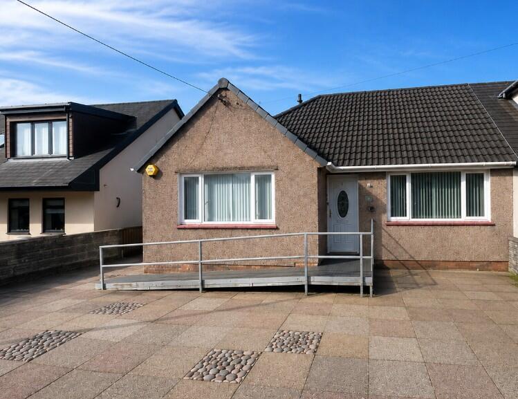 House in Cardiff, Llantrisant - View 2