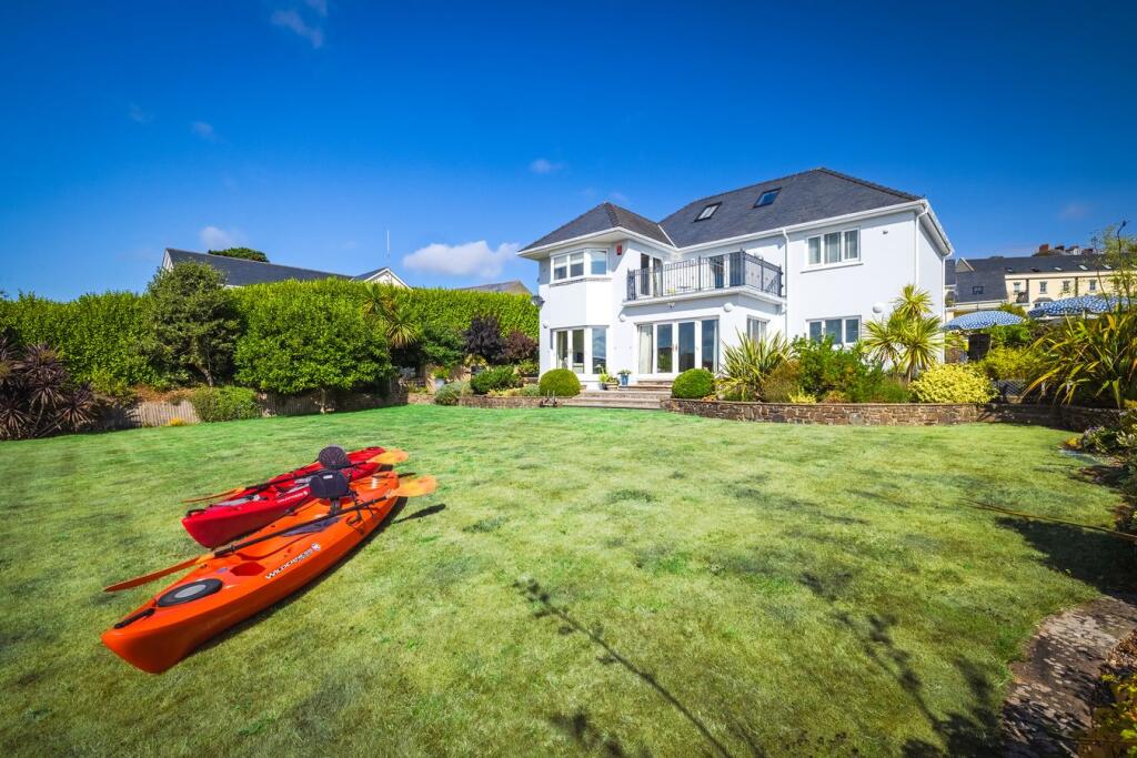 House in Neyland, Pembrokeshire - View 5