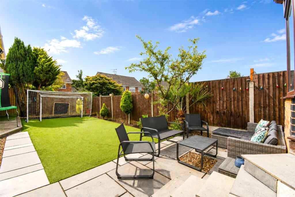 Rossendale Close, Prenton, Wirral photo 3