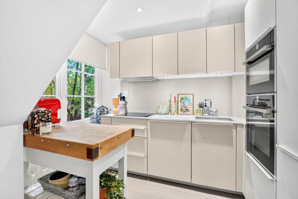 Apartment in London, West Hampstead - View 3