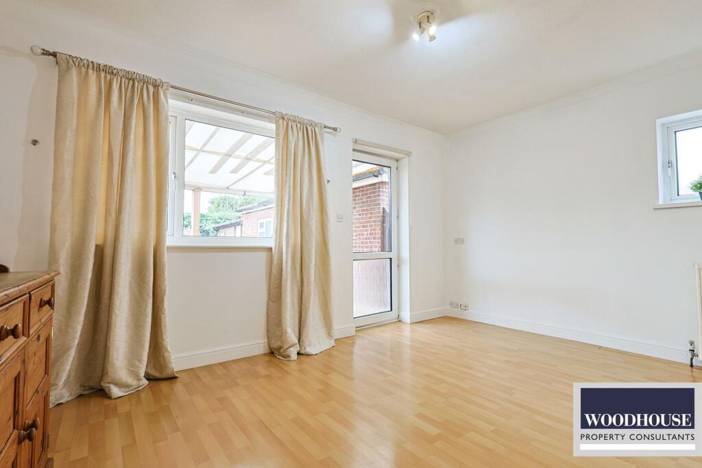 House in Enfield - More