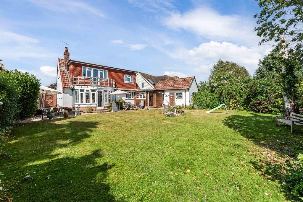 Cedar Drive, Chichester - View 2