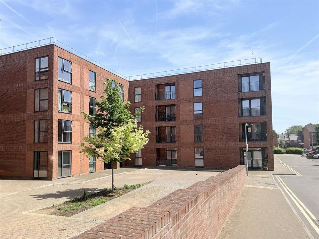 Main image of property: Kiln Close, Gloucester