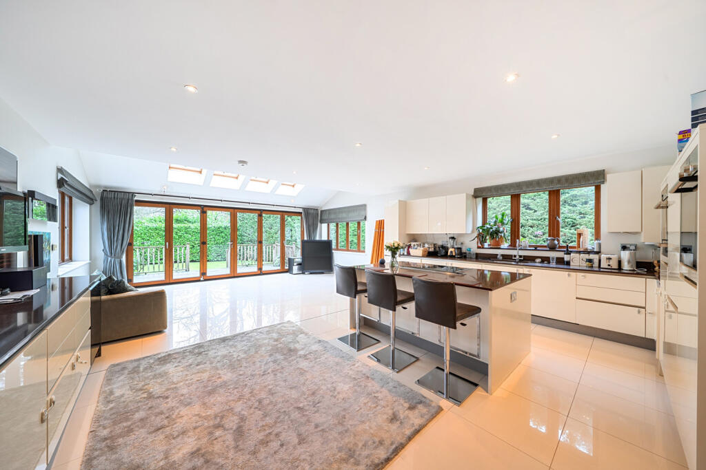 Main image of property: High Street, Pinner