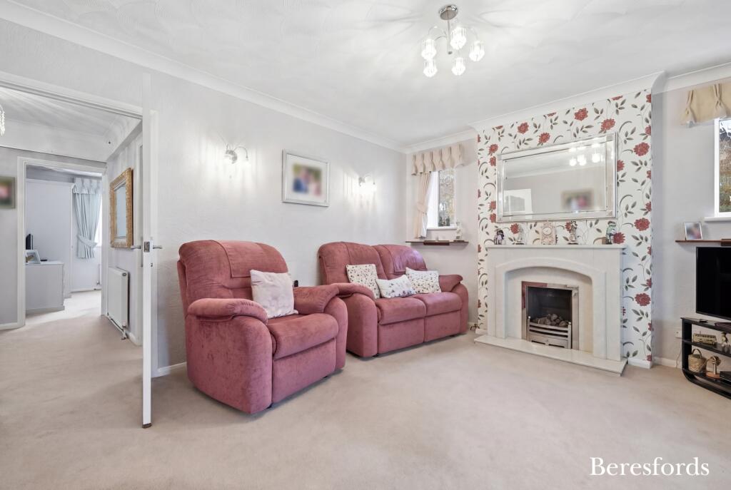 Arnolds Avenue, Hutton, CM13 - View 3