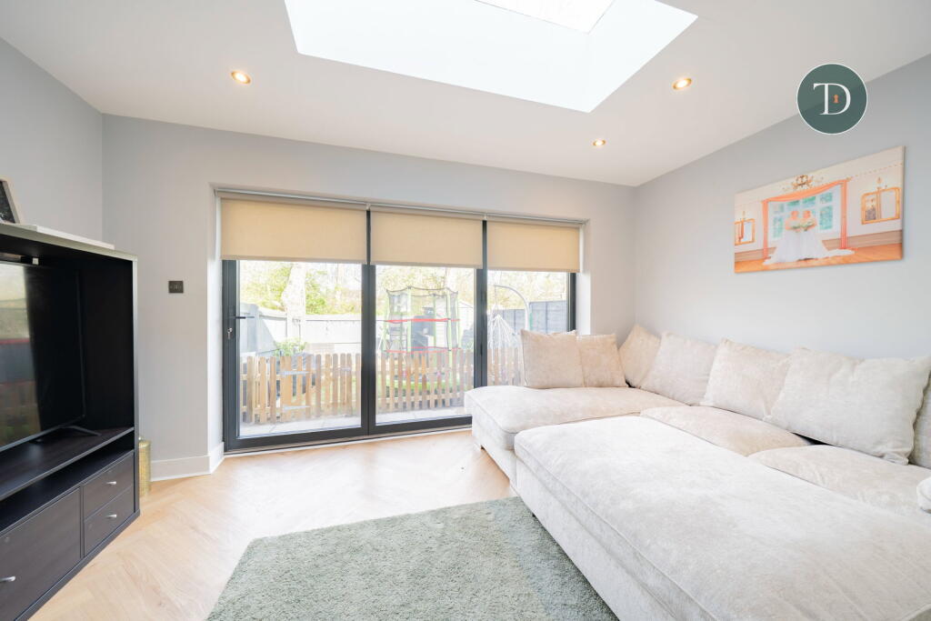 House in Ellesmere Port - More
