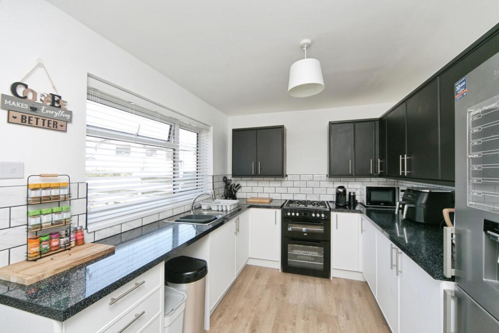 House in Llanfairpwllgwyngyll, Pentre Isaf, Llanfair Pwllgwyngyll - View 6