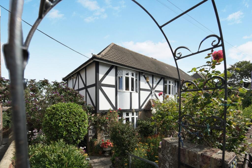 Main image of property: Elm Grove, Brighton, East Sussex, BN2