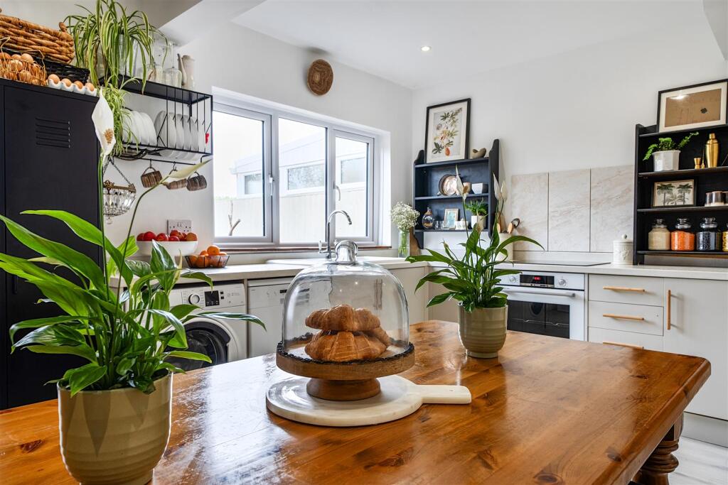 Firs Avenue, Felpham - View 6