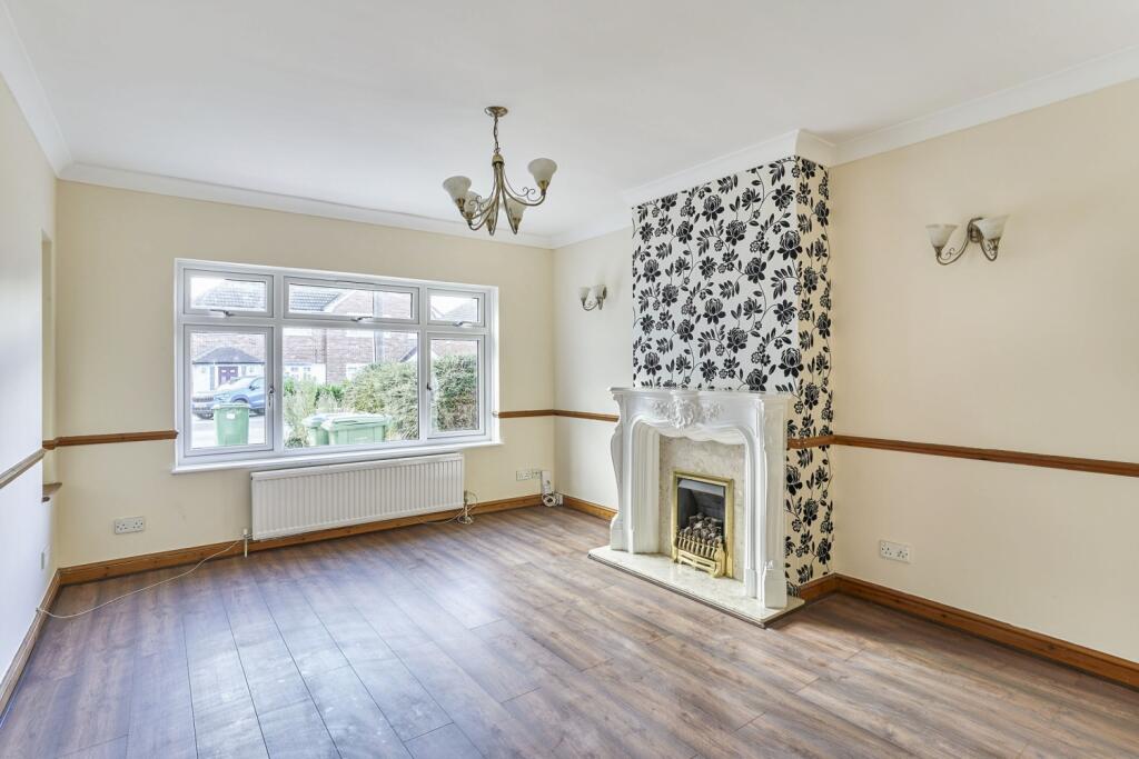 Main image of property: Long Lane Bexleyheath DA7