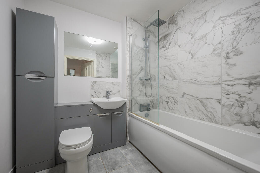 Apartment in Fareham, Whiteley, Locks Heath - View 3