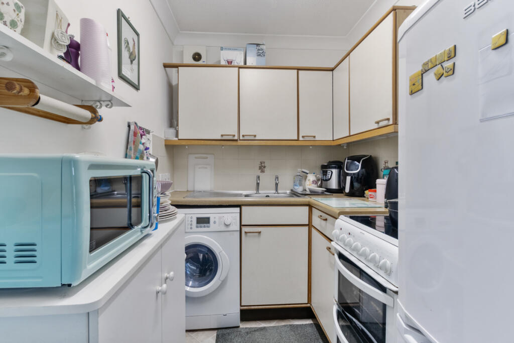 Apartment in Portsmouth - View 2