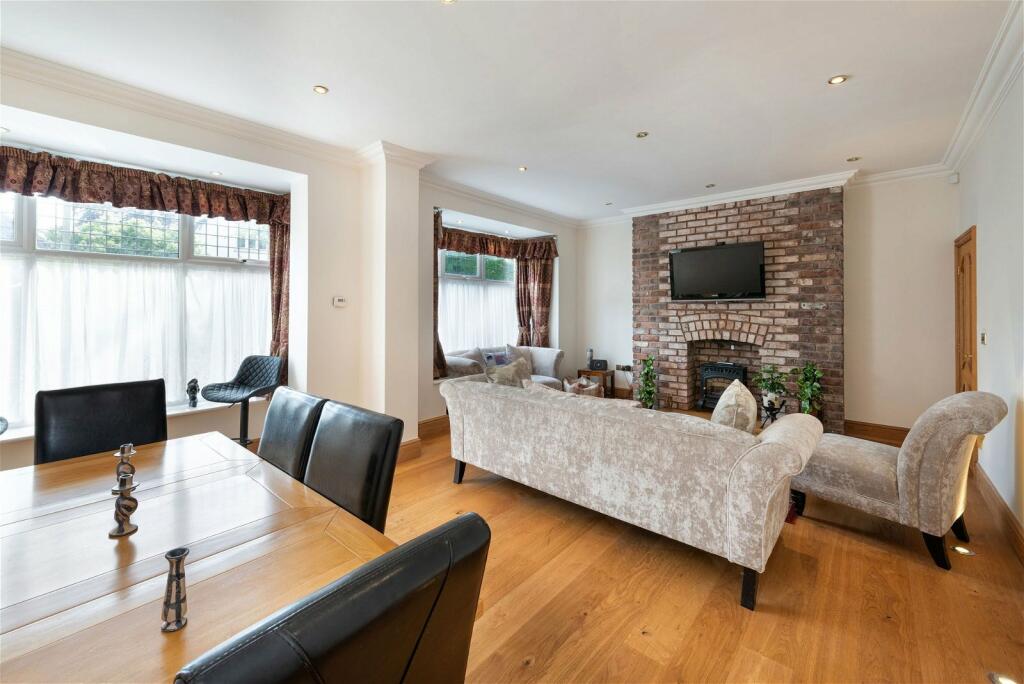 Linden Walk, Prestatyn, Denbighshire LL19 9EE photo 3