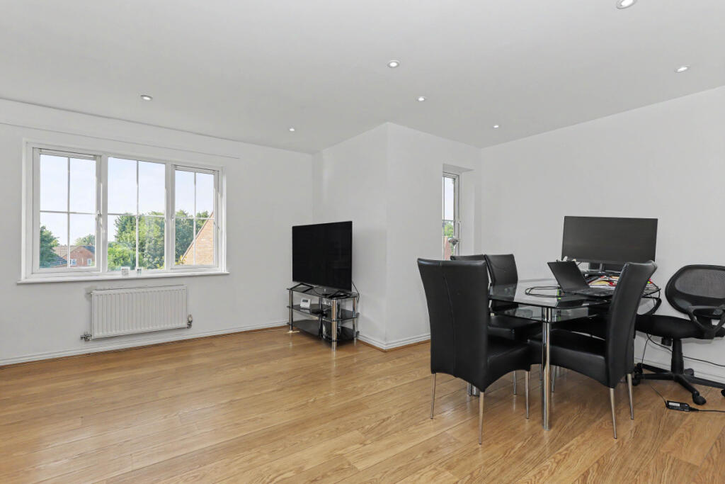 Apartment in Vale of White Horse, Wootton Village, Wootton - View 2