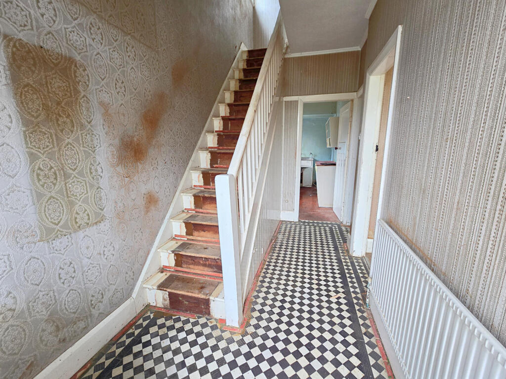 House in Rugby, Warwickshire - View 2