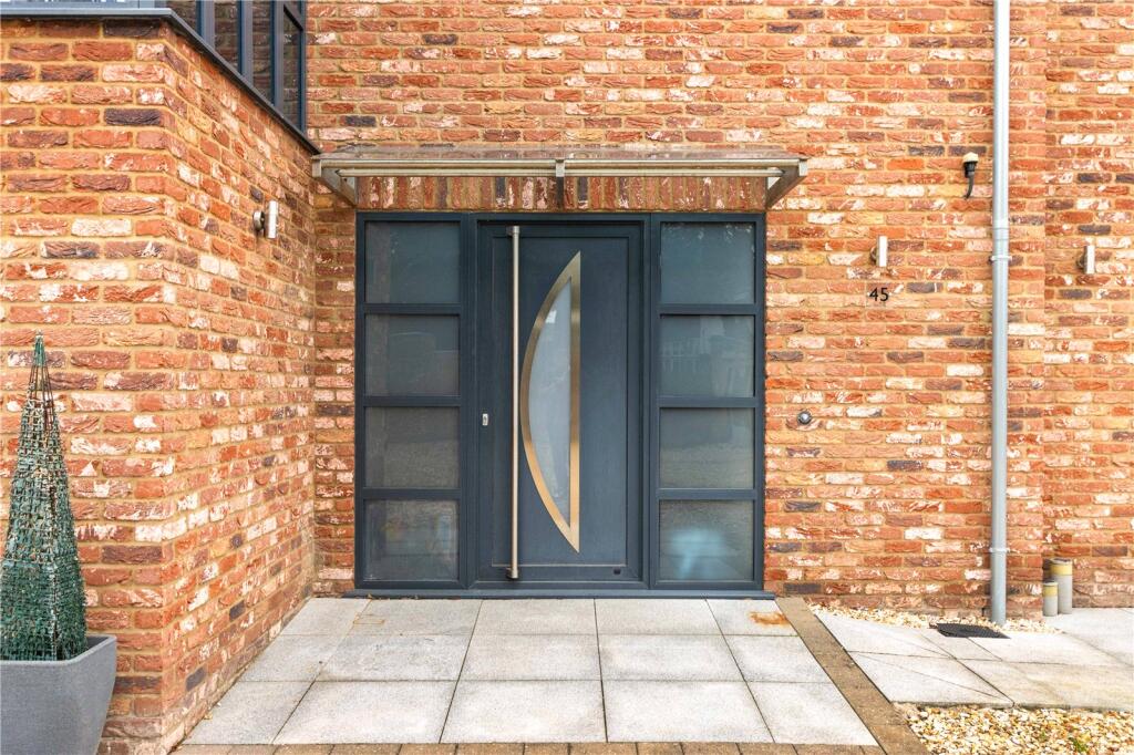 House in Grimsby, Humberston - View 5