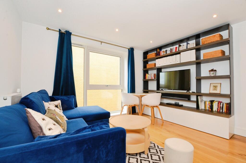 Main image of property: 78 Grove Park, London, NW9