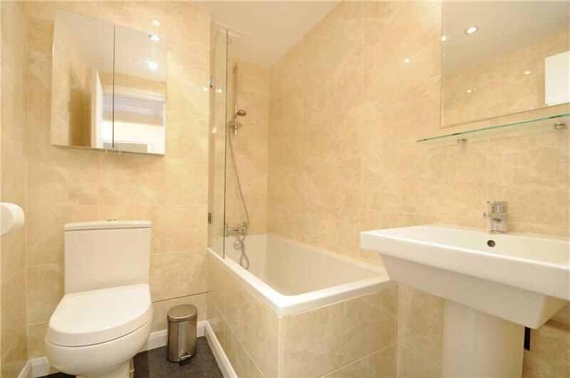 Apartment in London, Royal Borough of Kensington and Chelsea - More