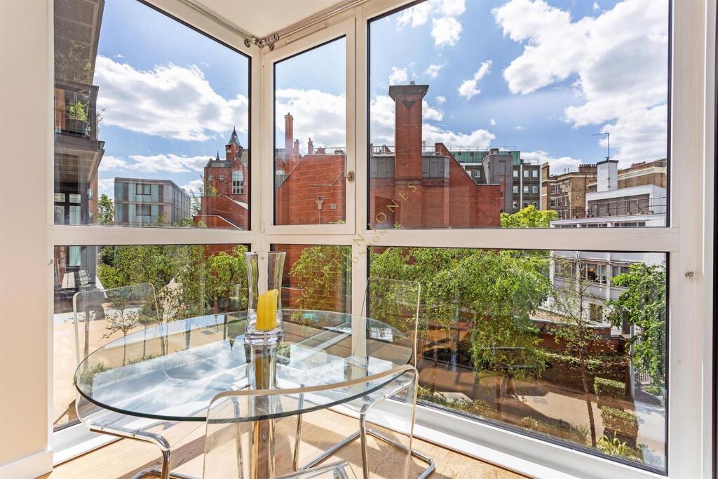 Apartment in London - More